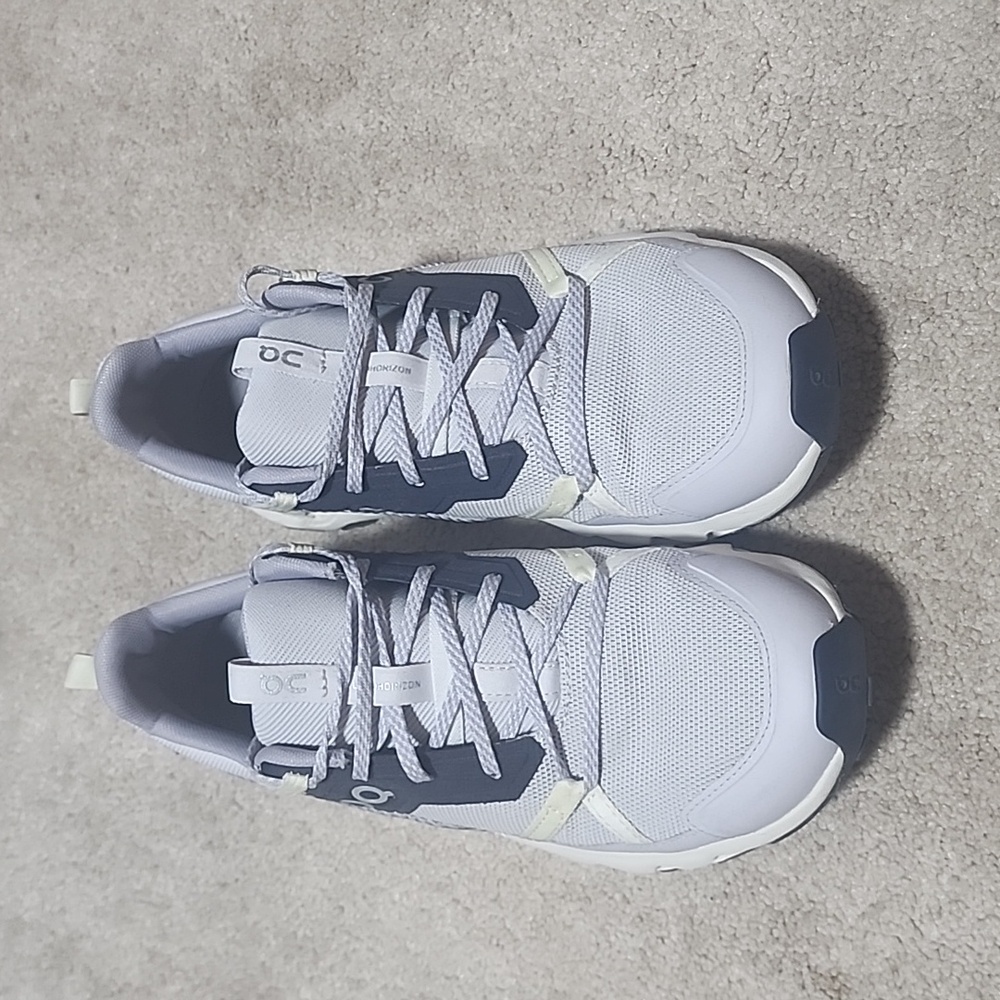 Women's On Cloudhorizon Lavender. Size 8